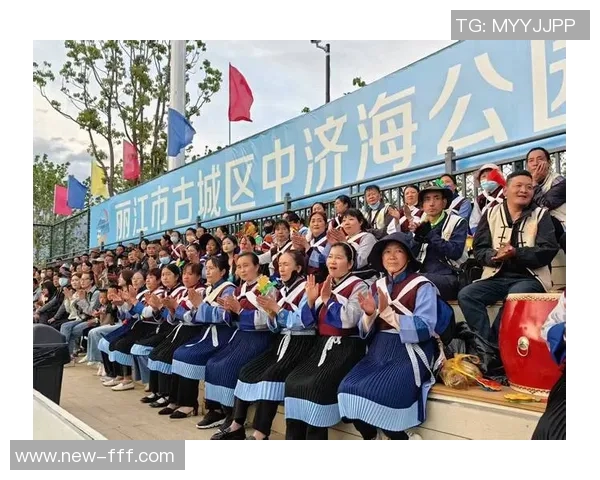 海南大学生足球联赛激情开赛学子们在绿茵场上挥洒青春与梦想